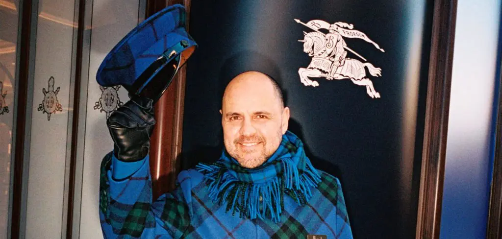 új Burberry (BRBY) kollekció, kékes színekben