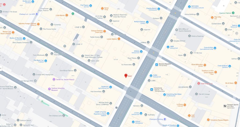 a fent látható Lululemon (LULU), Vuori bolthoz képest egy utcára ott az Athleta boltja is